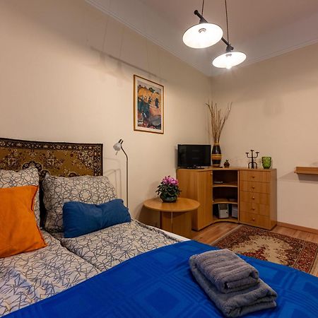 A Quiet Studio In The Heart Of The City 布达佩斯 外观 照片