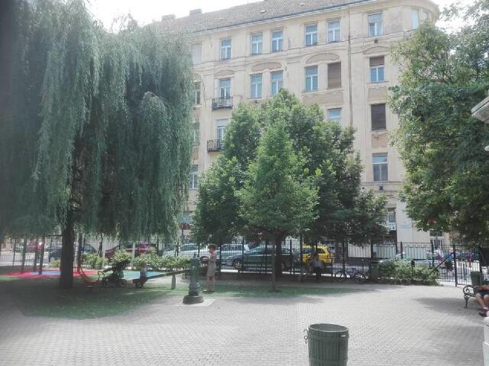 A Quiet Studio In The Heart Of The City 布达佩斯 外观 照片