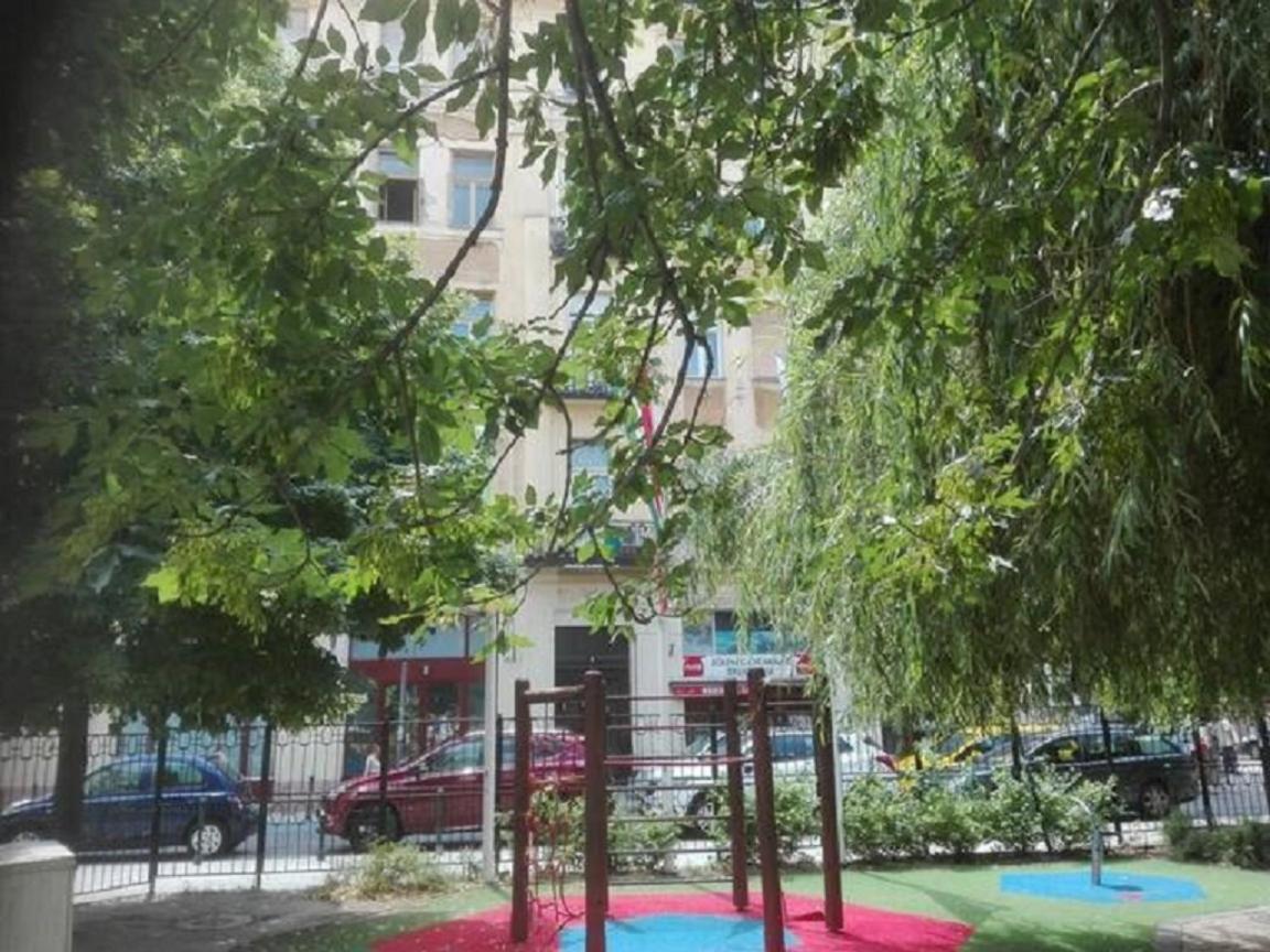 A Quiet Studio In The Heart Of The City 布达佩斯 外观 照片