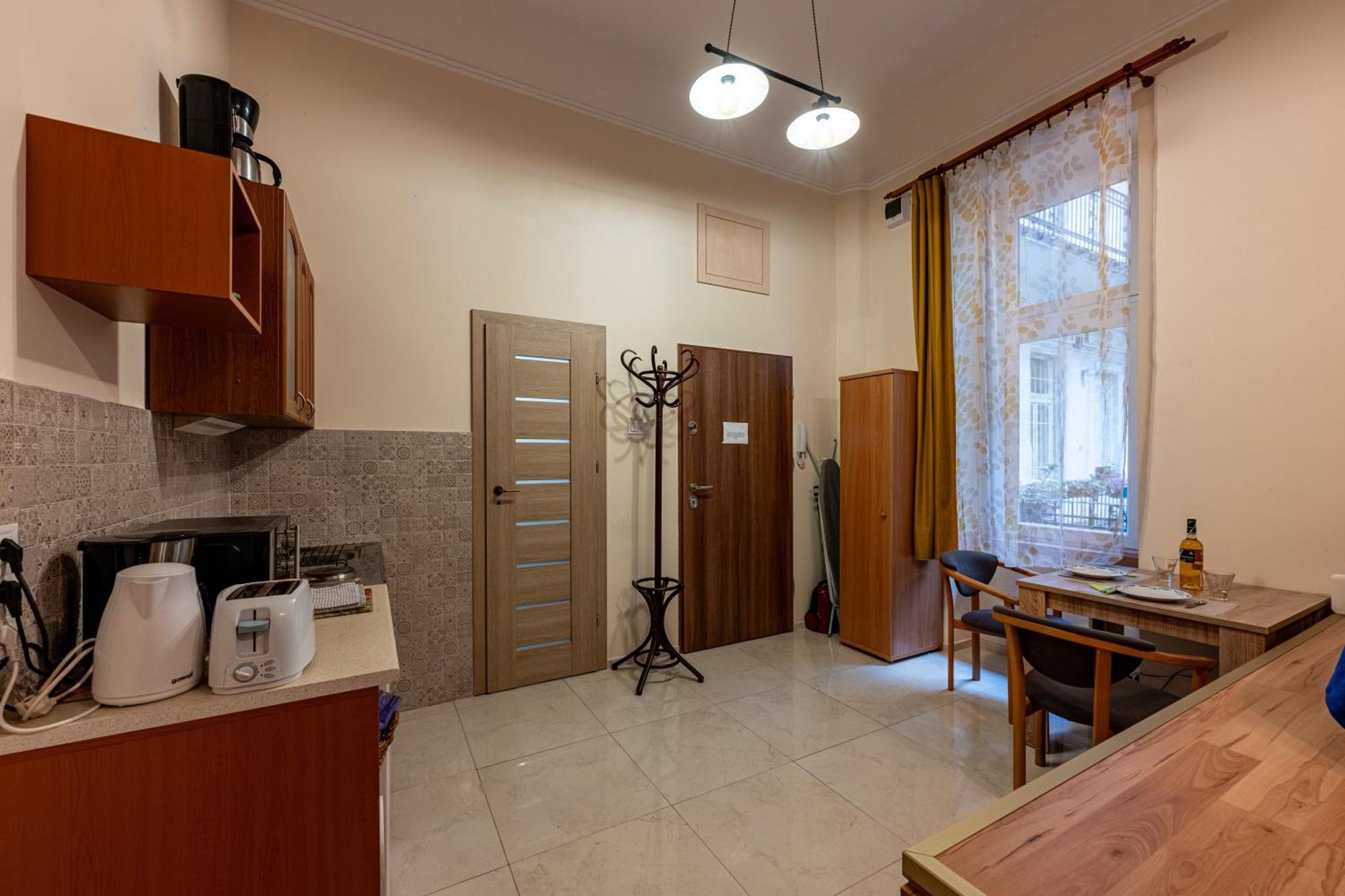 A Quiet Studio In The Heart Of The City 布达佩斯 外观 照片