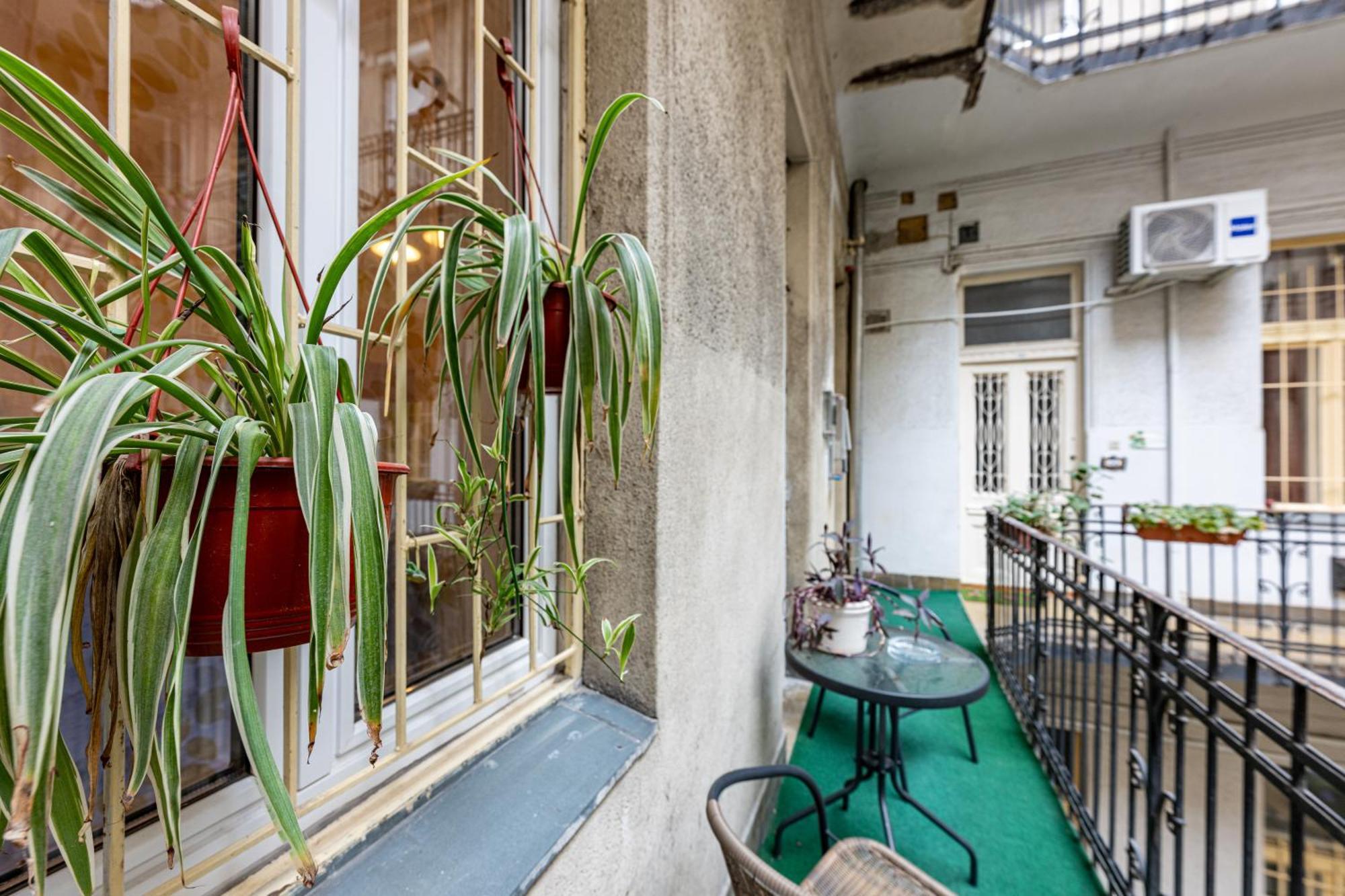 A Quiet Studio In The Heart Of The City 布达佩斯 外观 照片