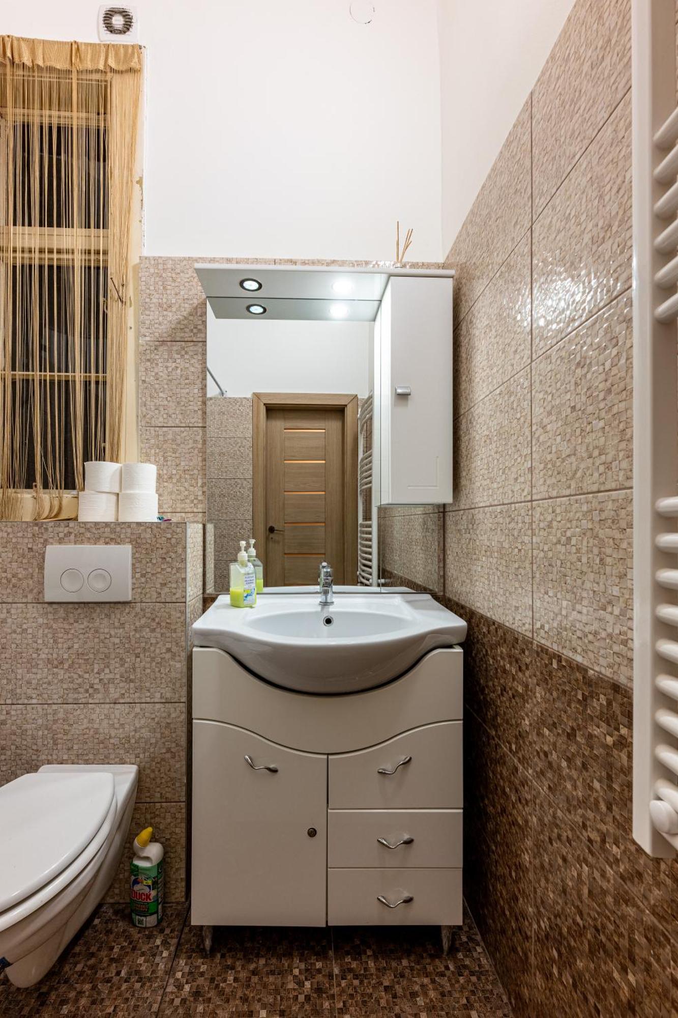 A Quiet Studio In The Heart Of The City 布达佩斯 外观 照片